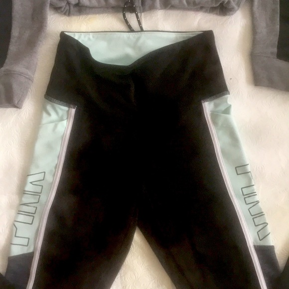 VICTORIA SECRET PINK TRACKSUIT. Cropped Long Sleeve Hoodie & Leggings SET - Picture 5 of 16